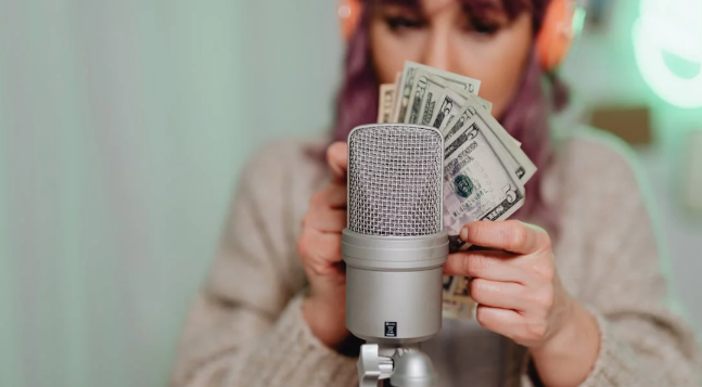 Social Media in Financial Services